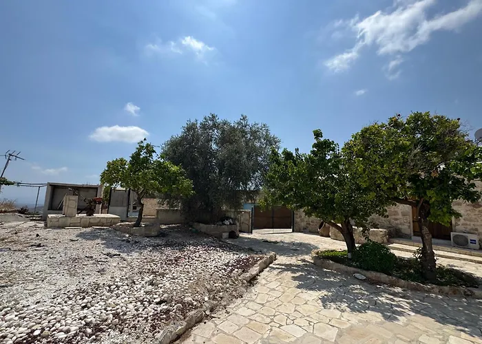 Stone House * Marathounta