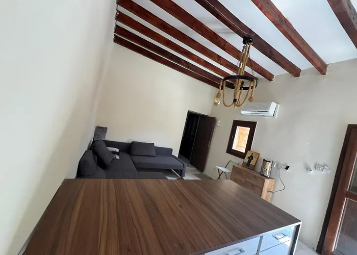 Stone House Apartmán Marathounta